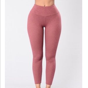 Fashion nova leggings